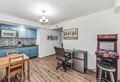 Khác 4 Tranquil Retreat In Atlanta's Vibrant City 4 Bedroom Home by RedAwning