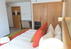 その他 3 Hesperia Maracay