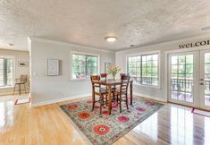 기타 6 8 Mi to Jacksonville: Oregon Getaway w/ Deck!