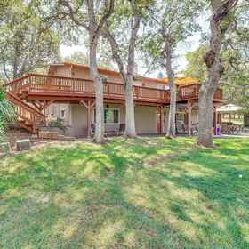 Primary image 1 8 Mi to Jacksonville: Oregon Getaway w/ Deck!, Devitt Winery and Vineyards Hotels