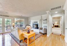 기타 4 8 Mi to Jacksonville: Oregon Getaway w/ Deck!