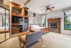 Lain-lain 3 Nature Escape: Family Home With Playroom & Office 4 Bedroom Home by RedAwning