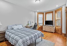 Others 6 Beautiful Green-door Brownstone