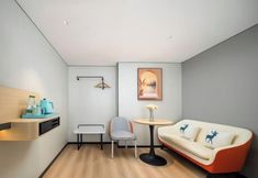 Others 7 Urban Convenient Hotel (Guangdong University of Petrochemical Technology Branch)