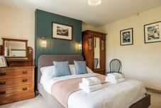 Khác Gorgeous Rural 4BD Farm With Hot Tub