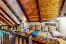 อื่นๆ Nautilus Condos