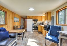 Others 3 1 Mi to State Park: Peaceful La Pine Cabin w/ Deck