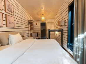 기타 4 Lushwood Forest Escape