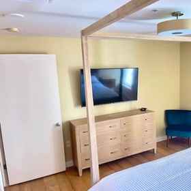 Room 1 Luxe 1Br + Den: Little Italy Gem, San Diego Convention Center Hotels