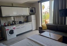 Others 6 Boutique Natural Apart Hotel