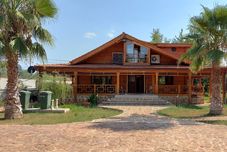 Khác Wooden Villa w Private Garden Orchard -room w AC