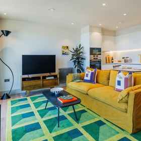 Room1Modern Studio Flat in North London，Blackhorse Road飯店