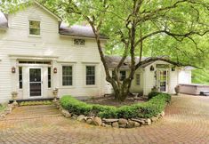 Lainnya 7 Ulster County Farmhouse Near Waterfalls & Winery!