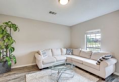 Lainnya 5 Pet-friendly Allen Home ~ 30 Mi to Dallas!
