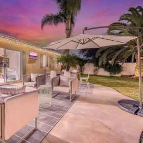 Room 1 สวรรค์ชายฝั่งออกแบบโดยดีไซเนอร์พร้อมสระว่ายน้ำ - เพียงไม่กี่ก้าวถึงชายหาด, โรงแรม & ที่พัก San Diego County