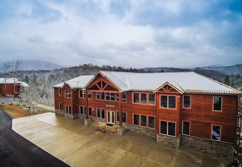 Others Greenbrier Estate Luxury Theaters Mesmerizing Views