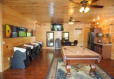 Others 6 Breathtaking 14br Cabin Elevator Views Games Hot Tubs Galore