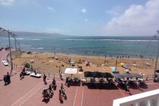 Others House and Beach 2 Jump Into the Sand