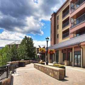 Primary image 1 Ski-in, Ski-out 1 Bedroom at Peak 9 Near Main Street, C-Chair Ski Lift Hotels