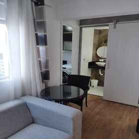 Room 1 Apartamento Charles Chapelin, Free University of the Environment Hotels