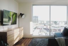 Others 6 Adelaide Central Skyline Panoramic Suite