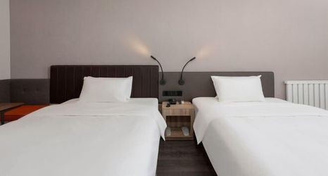 Others 2 HanTing Hotel (Wafangdian Railway Station)