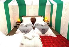 Lainnya 7 Desert Season Camp