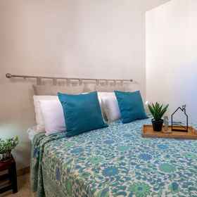 Room 1 Ruota 2 in Alghero With 1 Bedrooms and 1 Bathrooms, Coral Rent a Car | Noleggio auto Alghero Hotels