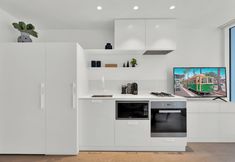 Lain-lain 3 Claremont Suite 610