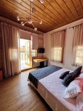 Others 4 Oldies Hotel