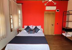 Others 6 Oldies Hotel