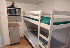 Others 7 Tritos, Sleeps 11 - Sea View - Balcony - Parking