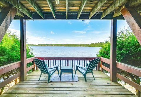 其他 Waterfront Harrisville Home w/ Outdoor Fireplace!