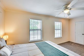 Lain-lain 4 Grand Prairie Group Getaway: Pets Welcome!