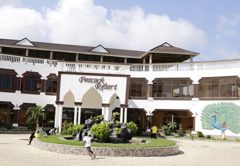 Lain-lain White Peacock Resort