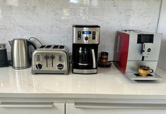 Others 7 Kick Back and Relax in This Calm, Stylish Space