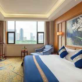 Room 1 Jinyang Hotel (Exhibition Center Store)), Xiuwen Xian Hotels