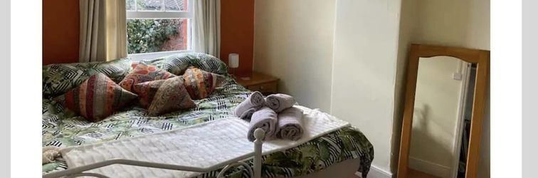 Others Glastonbury 2-bed House, Sleeps 6 & Pet Friendly