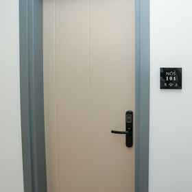 Room1Nos 豪華客房,Bashkia Vau i Dejës飯店