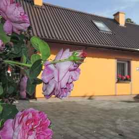 Primary image1Holiday Home in Stepniczka,戈莱纽夫县飯店