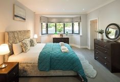 Others 3 Luxurious 6-bed House With Pool and Free Parking