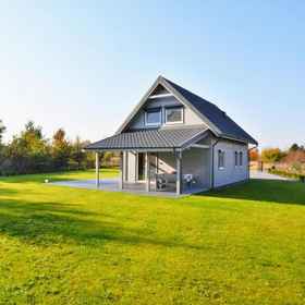 Primary image1Holiday Home With Private Garden Close to the Lake,Sianów飯店