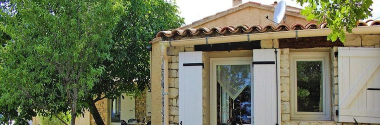 Khác Holiday Home in Revest With Garden