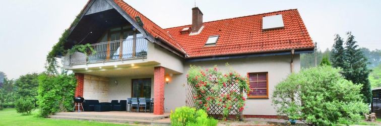 อื่นๆ Villa in Swiecianowo Near Ostrowieckie Lake