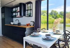 其他 6 Houseboat in Lazy by Lake Jamno