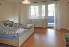 Lain-lain 3 Holiday Flat in Miedzyzdroje, top Location for 4 Persons
