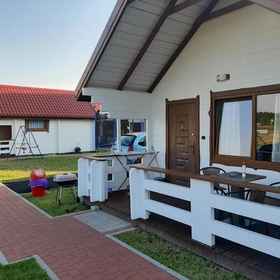 Primary image 1 คอทเทจ ใน อุสโตรเนีย ใกล้หาดทราย, โรงแรม & ที่พัก Ustronie Morskie