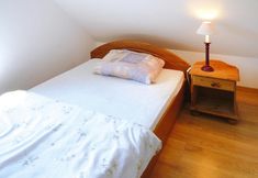 Lainnya 5 Beautiful Apartment in Prime Lakeside Spot
