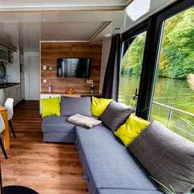 Living area 1 Houseboat on the Dahme, Hotel Königs Wusterhausen