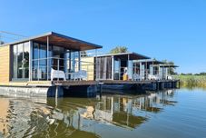其他 Houseboat in Lazy by Lake Jamno and Sea